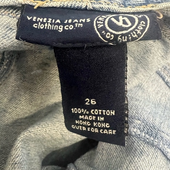 Blue Relaxed Fit Jeans with Classic Style - Picture 15 of 16